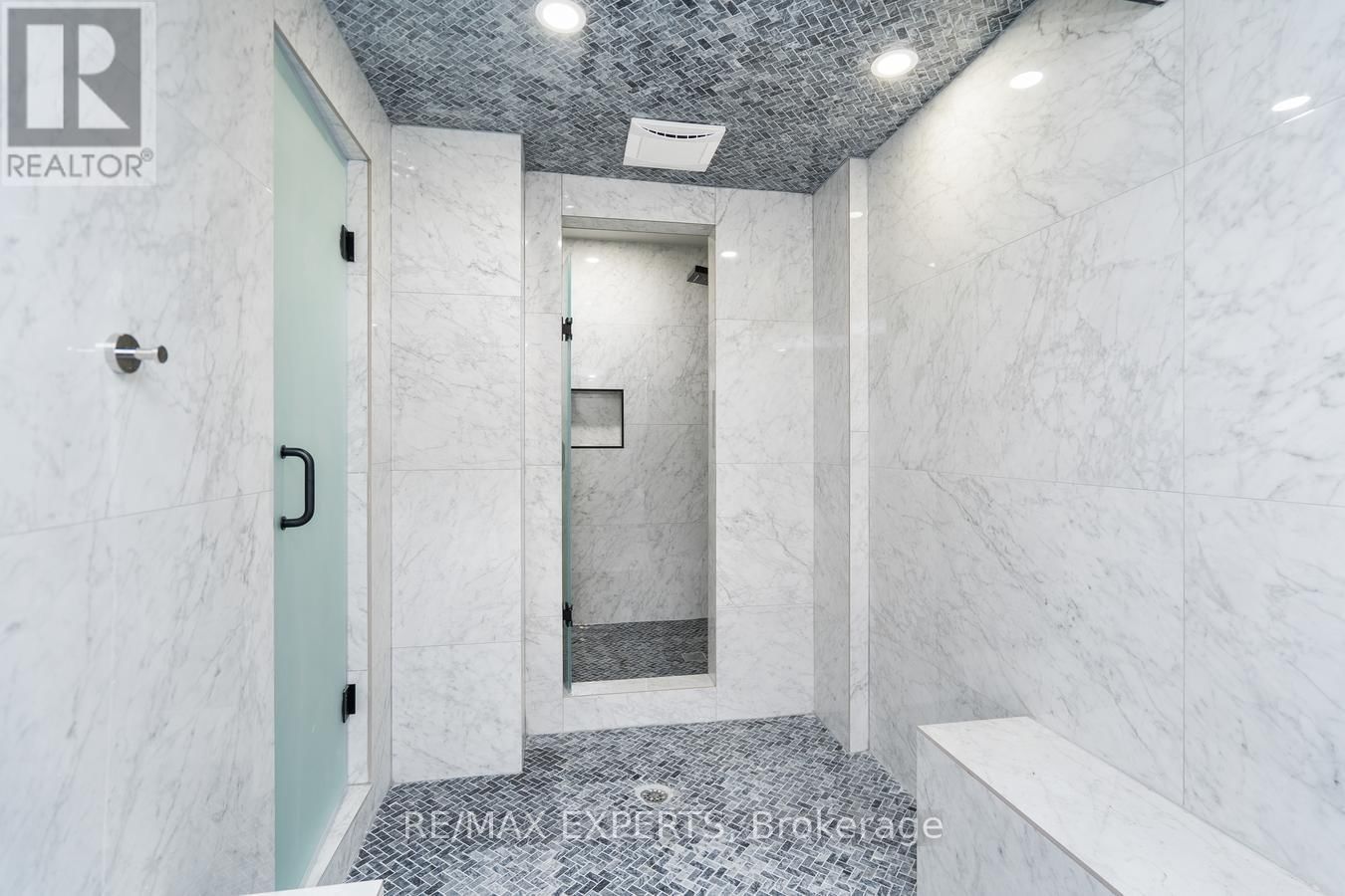 32 JAMES STOKES COURT Image 35