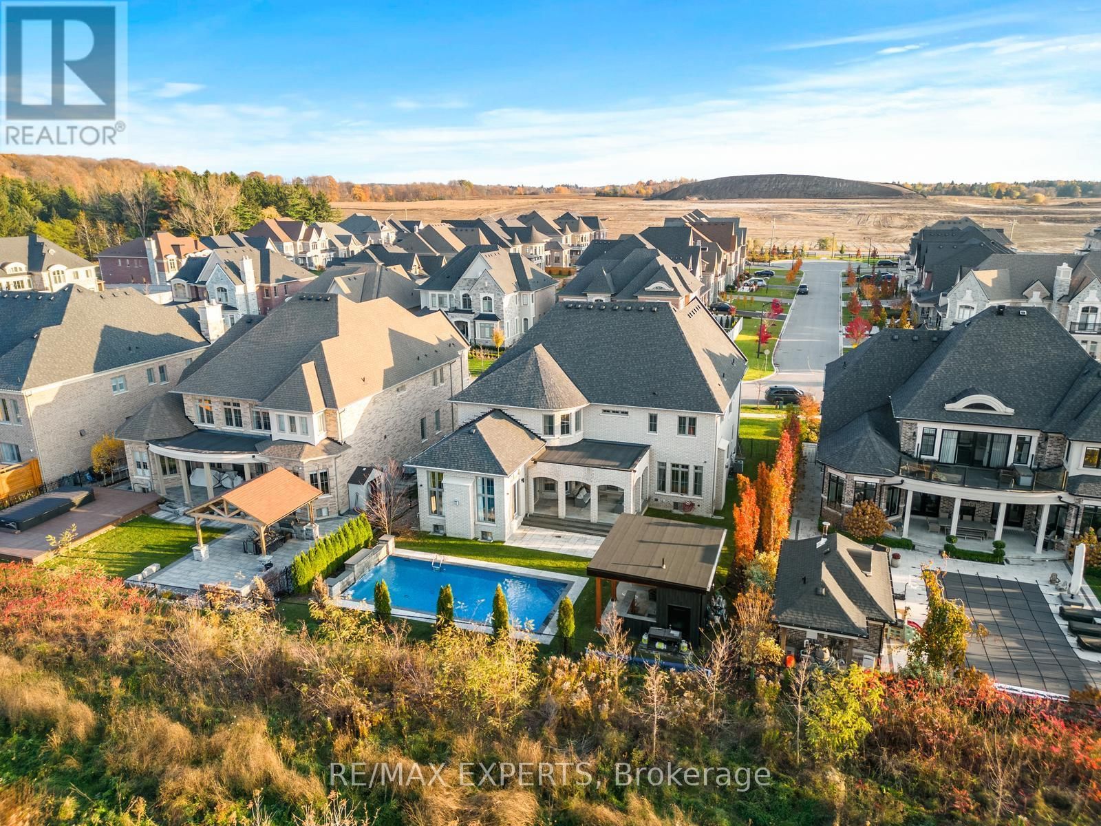 32 JAMES STOKES COURT Image 44