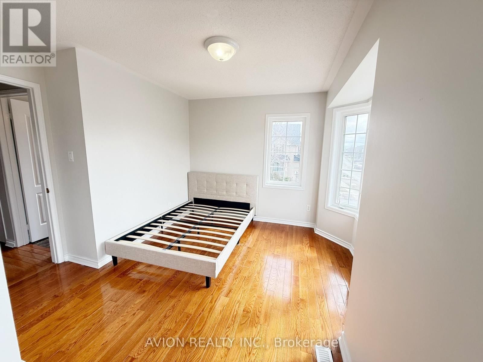 235 FRED MCLAREN BOULEVARD Image 13