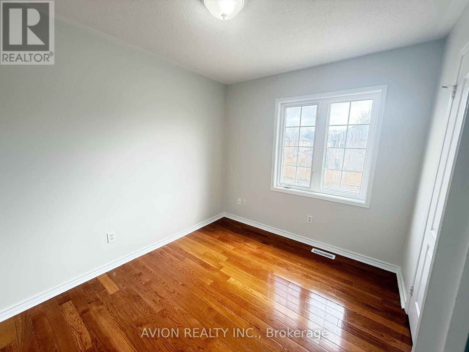 235 FRED MCLAREN BOULEVARD Image 15