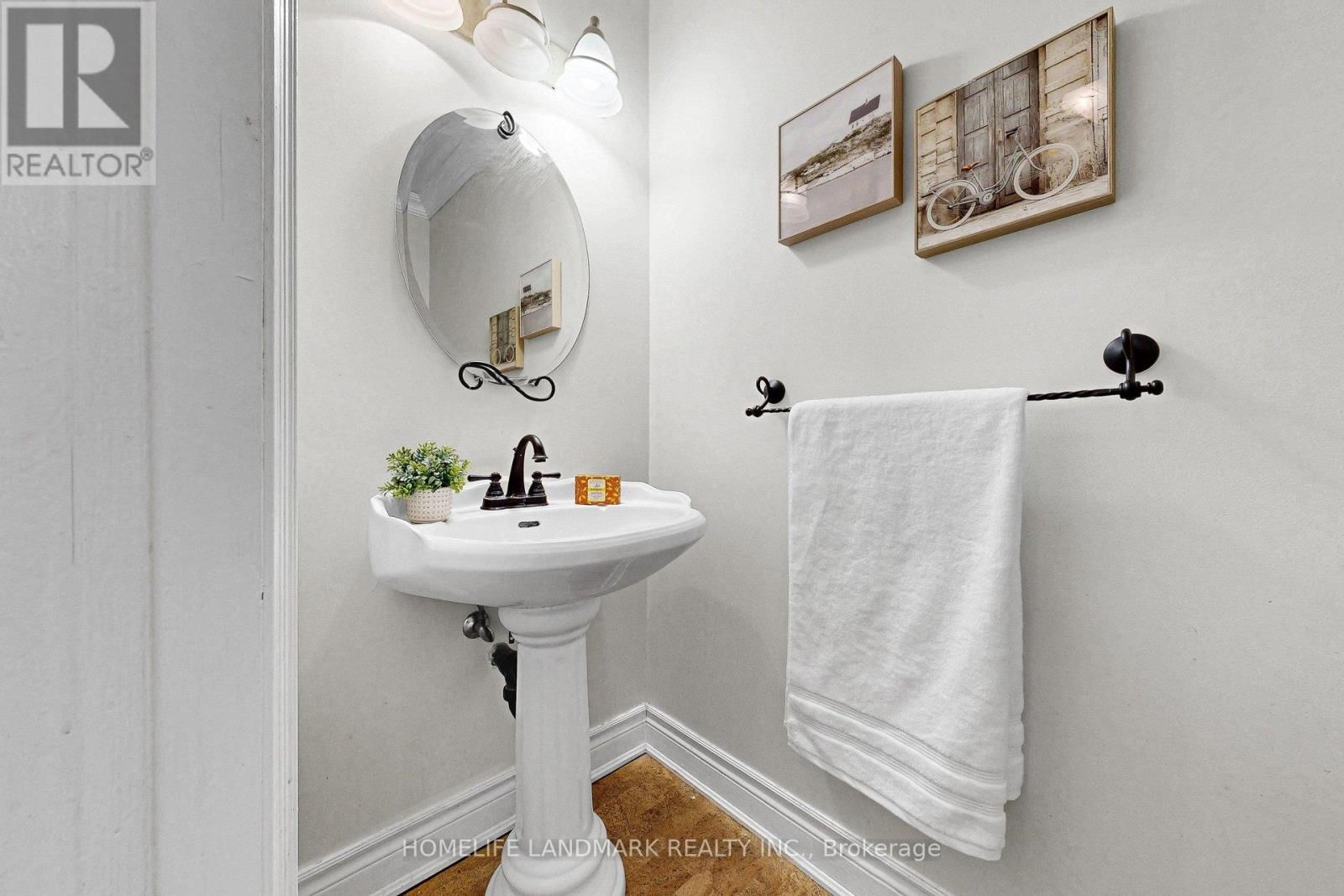 51 EMELINE CRESCENT Image 18