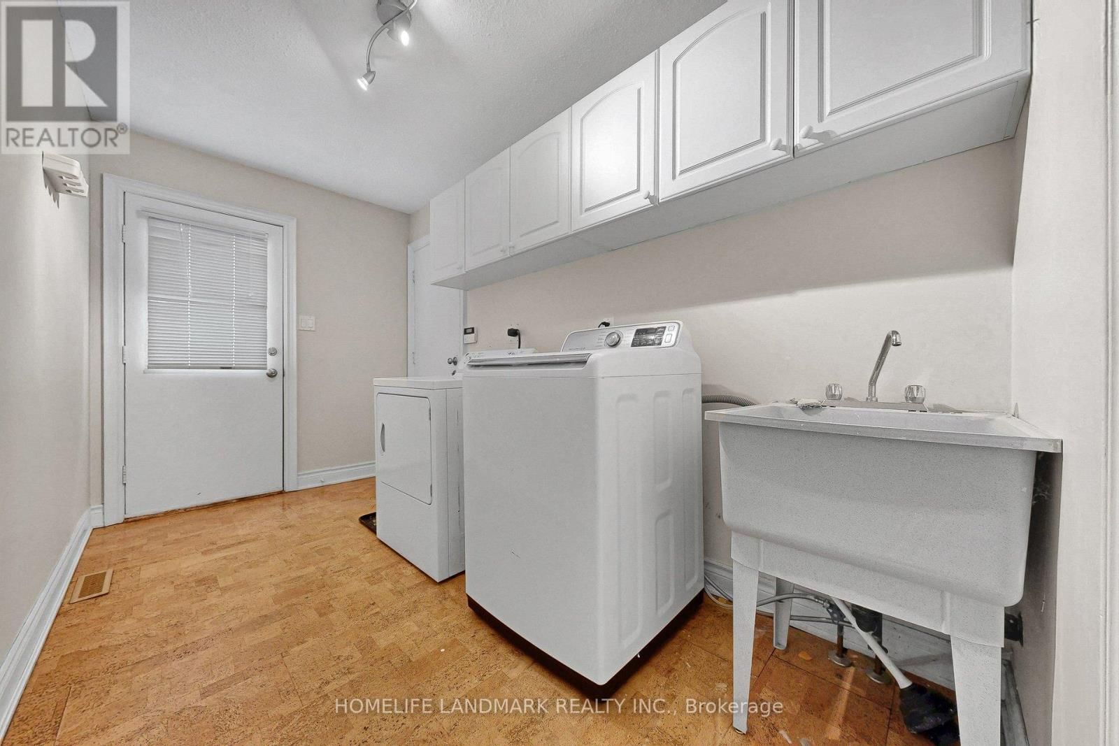 51 EMELINE CRESCENT Image 19