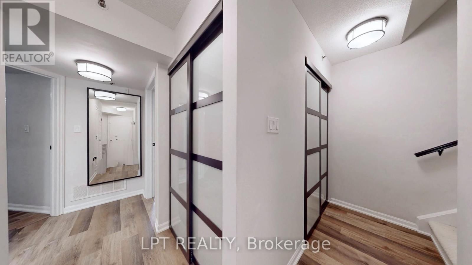 712 - 75 WELDRICK ROAD EAST Image 21