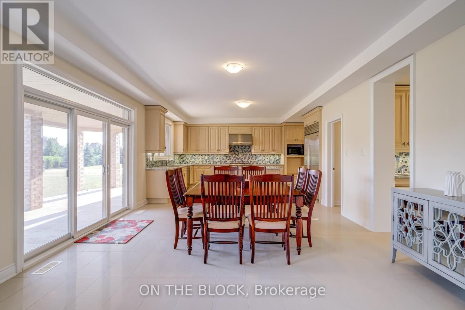 24 WHITEWOOD DRIVE Image 24