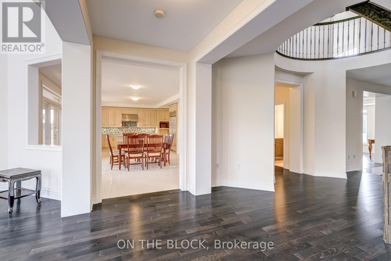 24 WHITEWOOD DRIVE Image 31