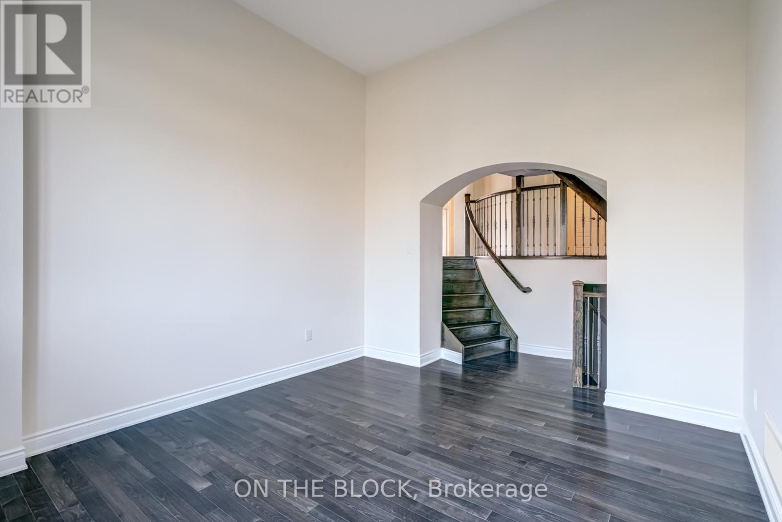 24 WHITEWOOD DRIVE Image 37