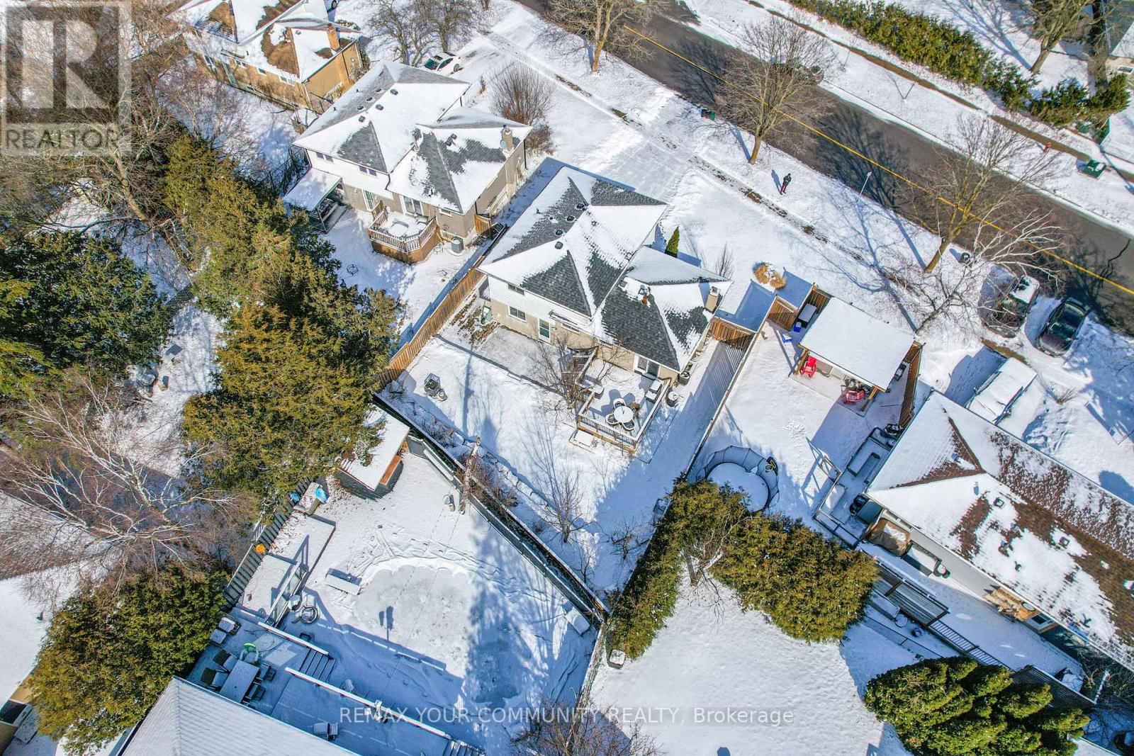 107 ORCHARD HEIGHTS Image 19