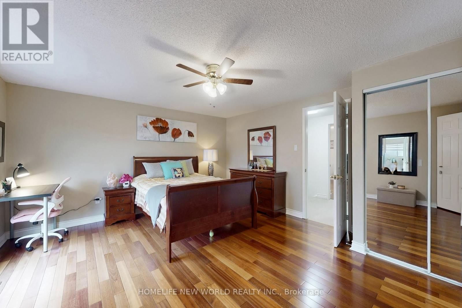 179 CAMPBELL AVENUE Image 26