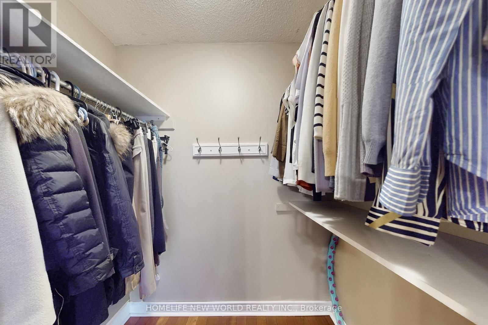 179 CAMPBELL AVENUE Image 27