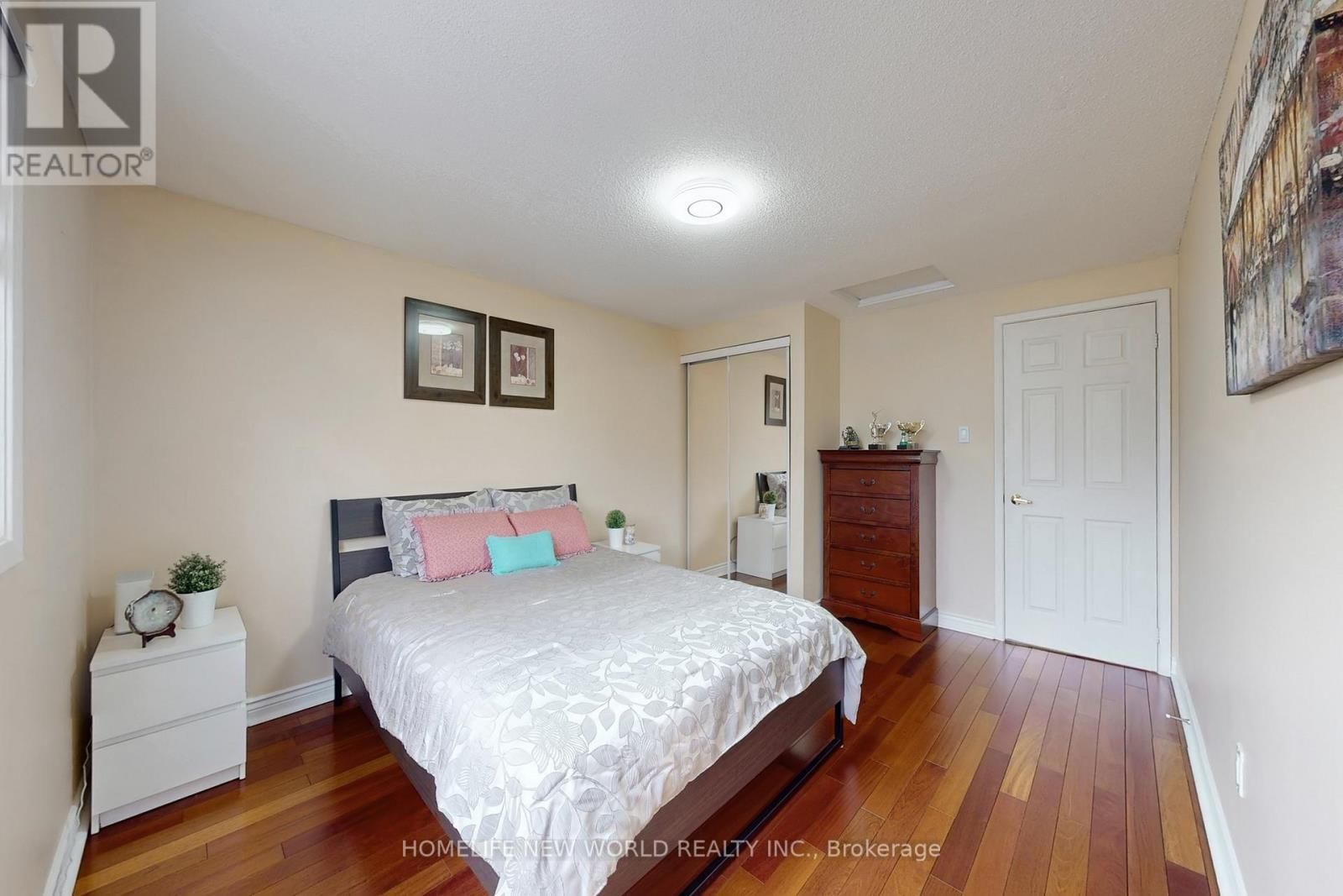 179 CAMPBELL AVENUE Image 33