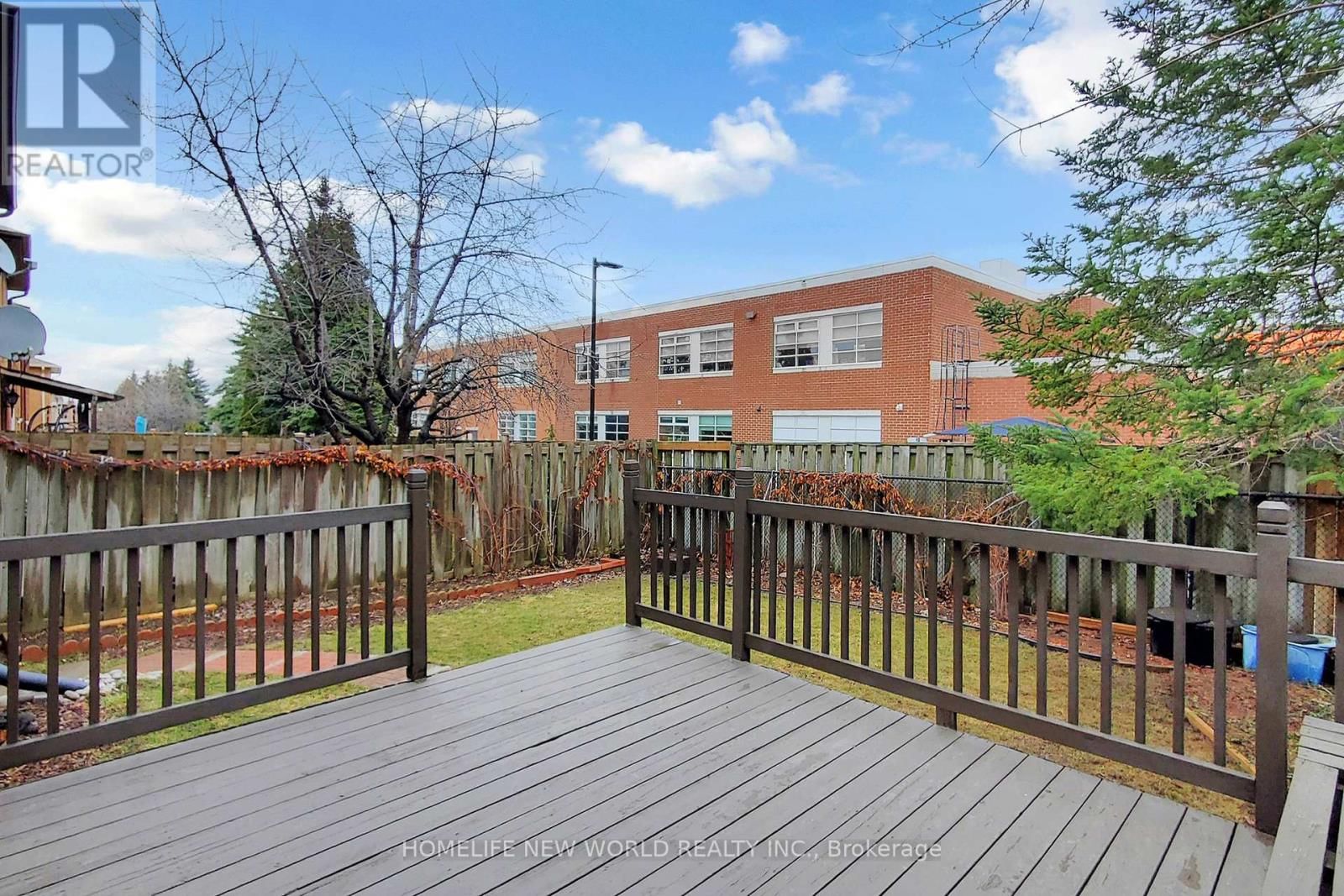 179 CAMPBELL AVENUE Image 44