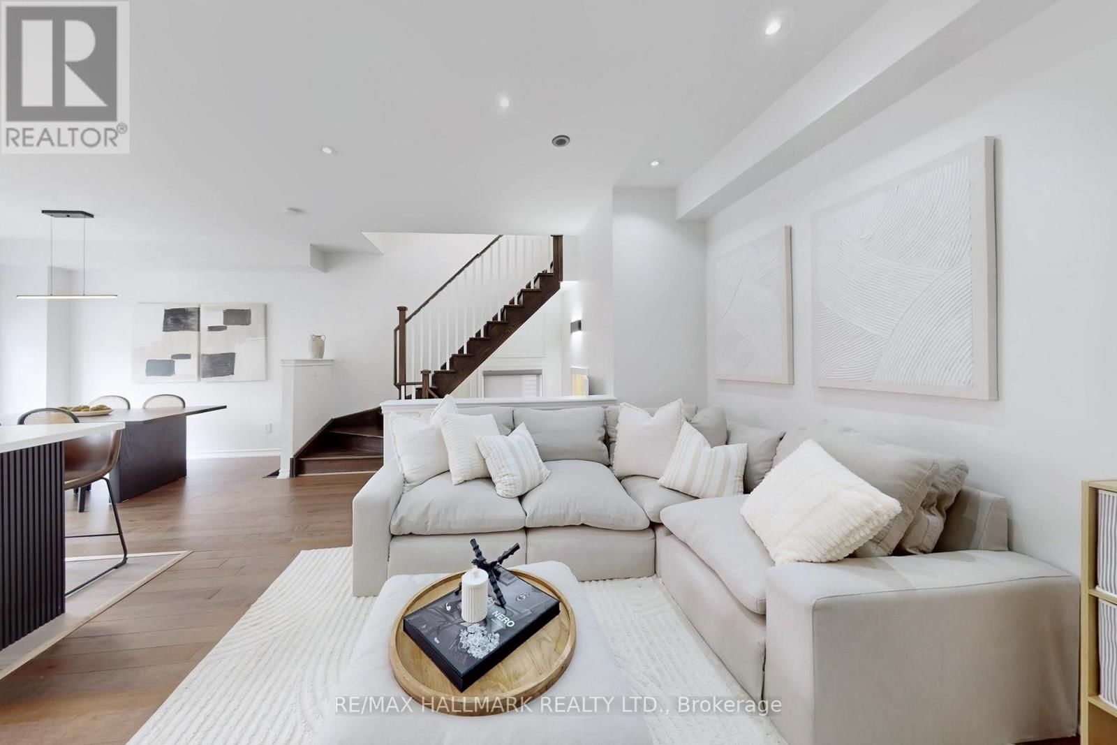 19 WIMSHAW LANE Image 9