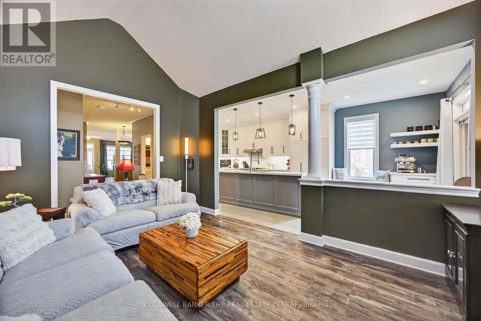 33 BOOTH STREET Image 15