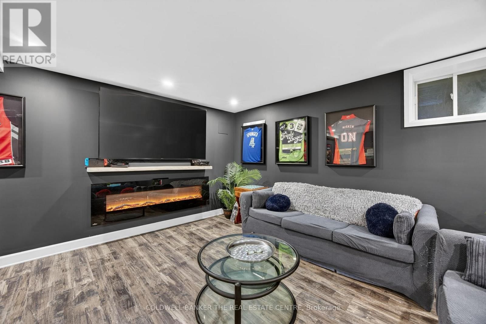 33 BOOTH STREET Image 25