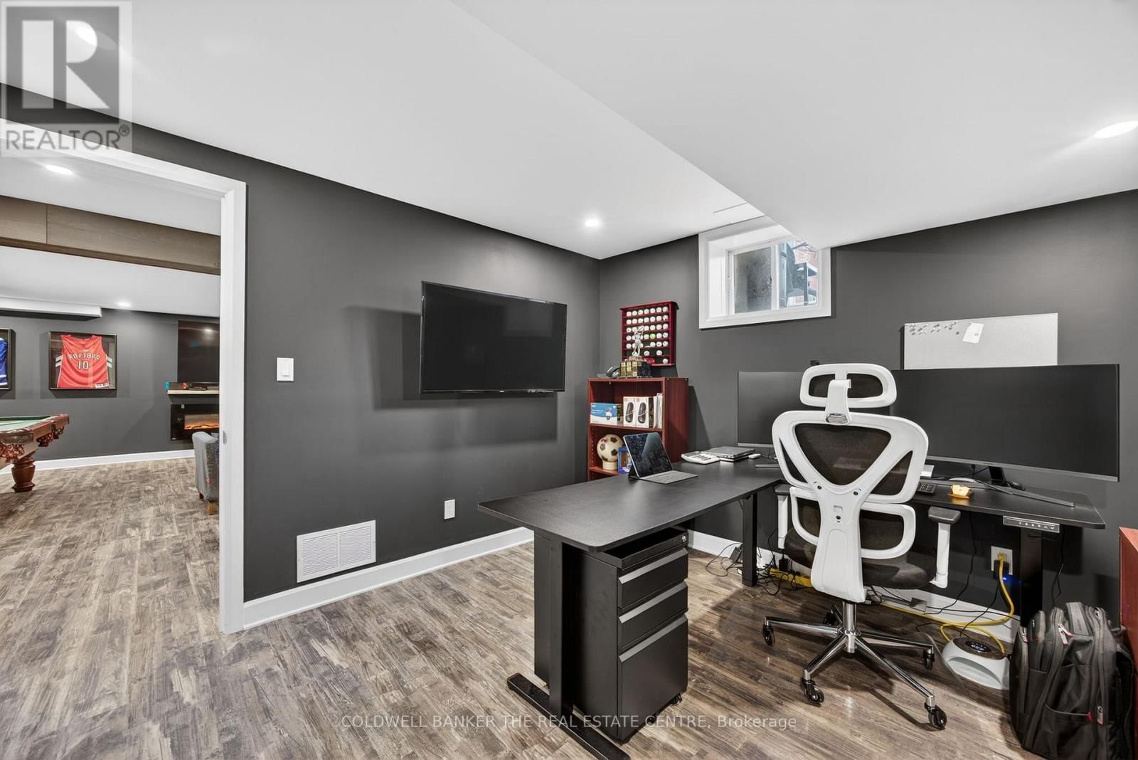 33 BOOTH STREET Image 27