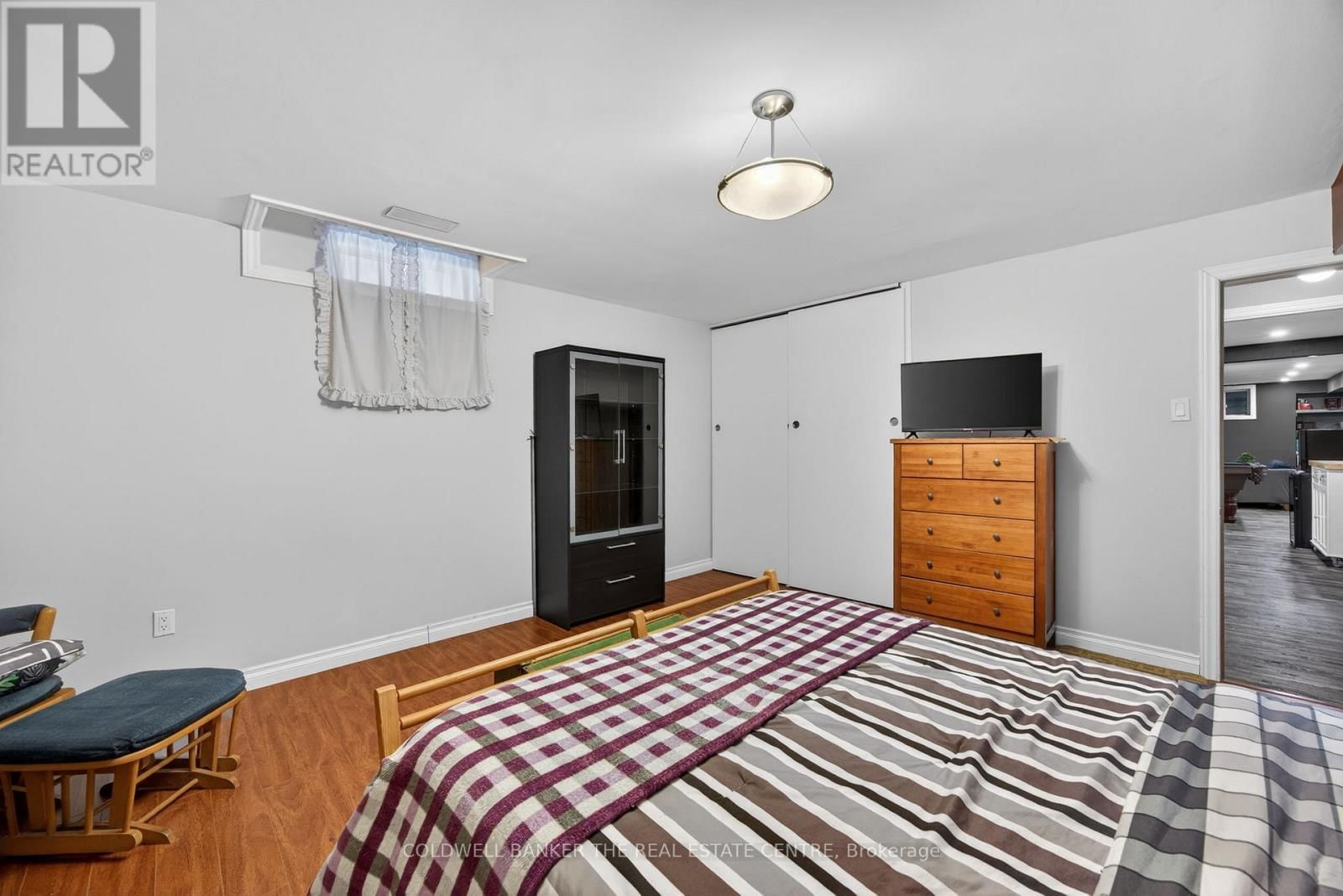 33 BOOTH STREET Image 29