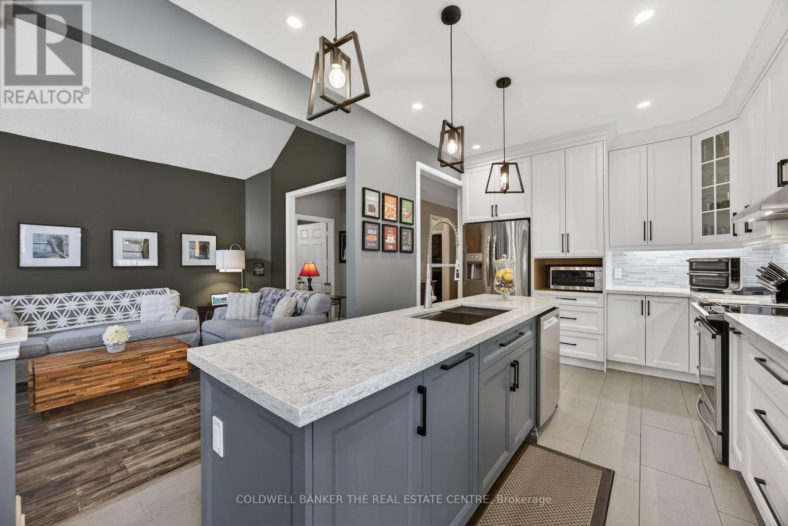 33 BOOTH STREET Image 4