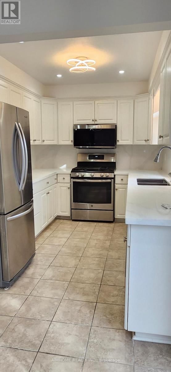 31 SPANHOUSE CRESCENT Image 9