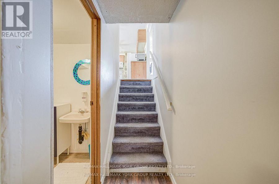 184 OLIVE STREET Image 15