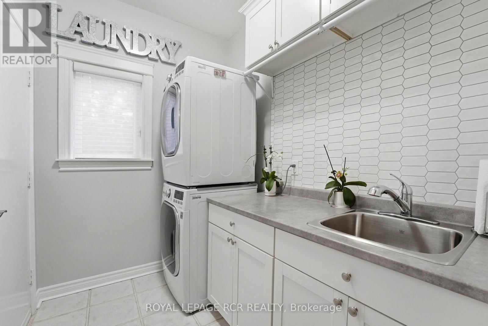 919 SCHAEFFER OUTLOOK Image 21