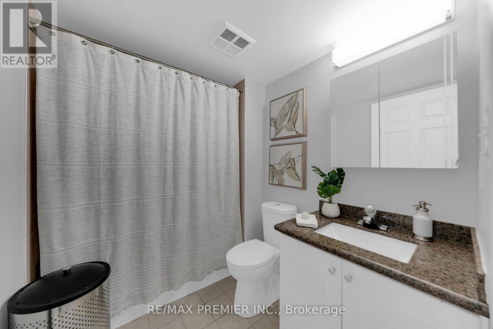 220 - 51 BAFFIN COURT Image 29