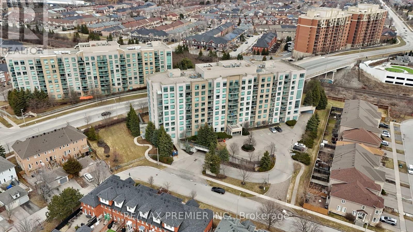 220 - 51 BAFFIN COURT Image 5