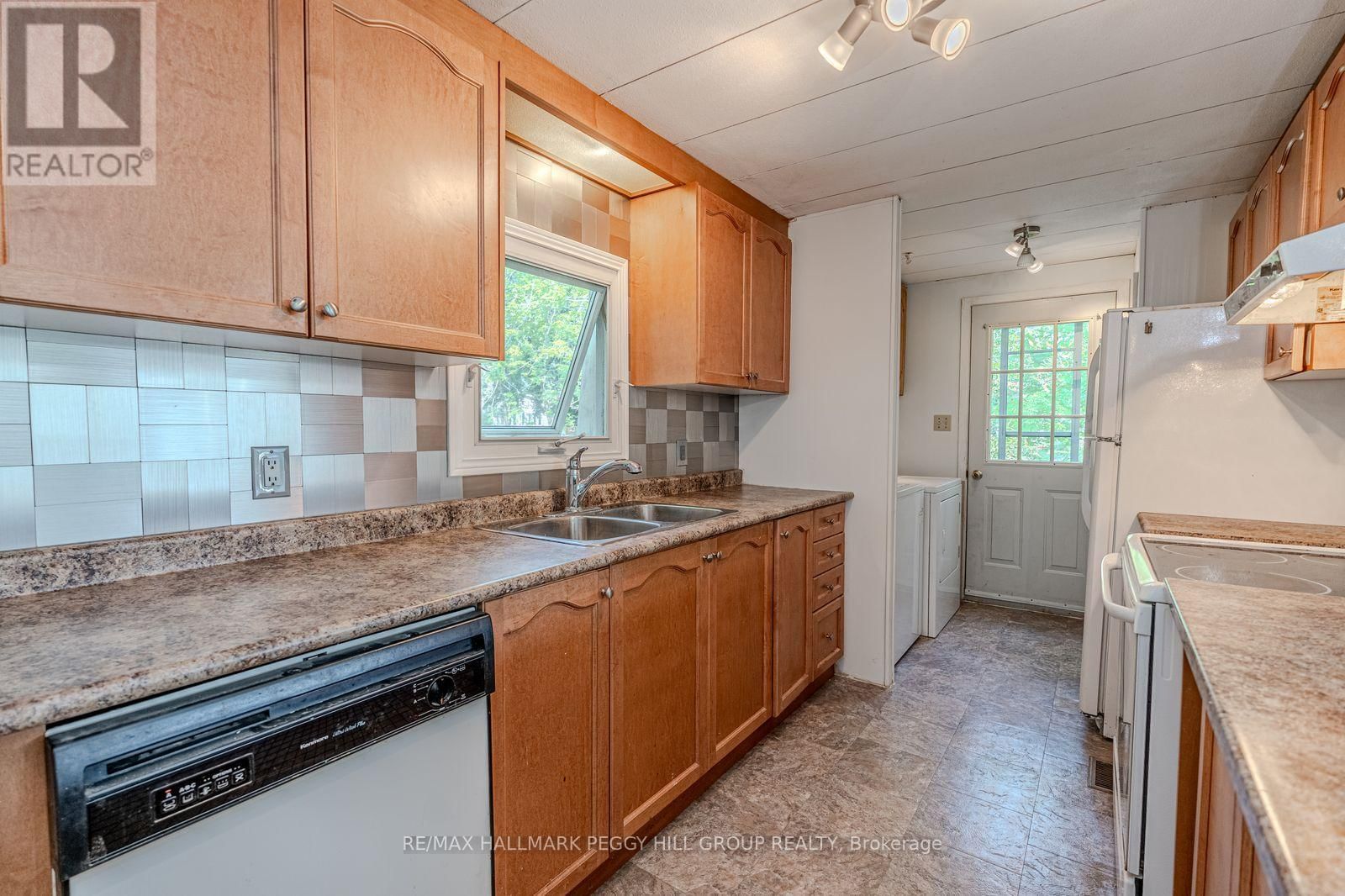 85 HAWTHORNE DRIVE Image 4