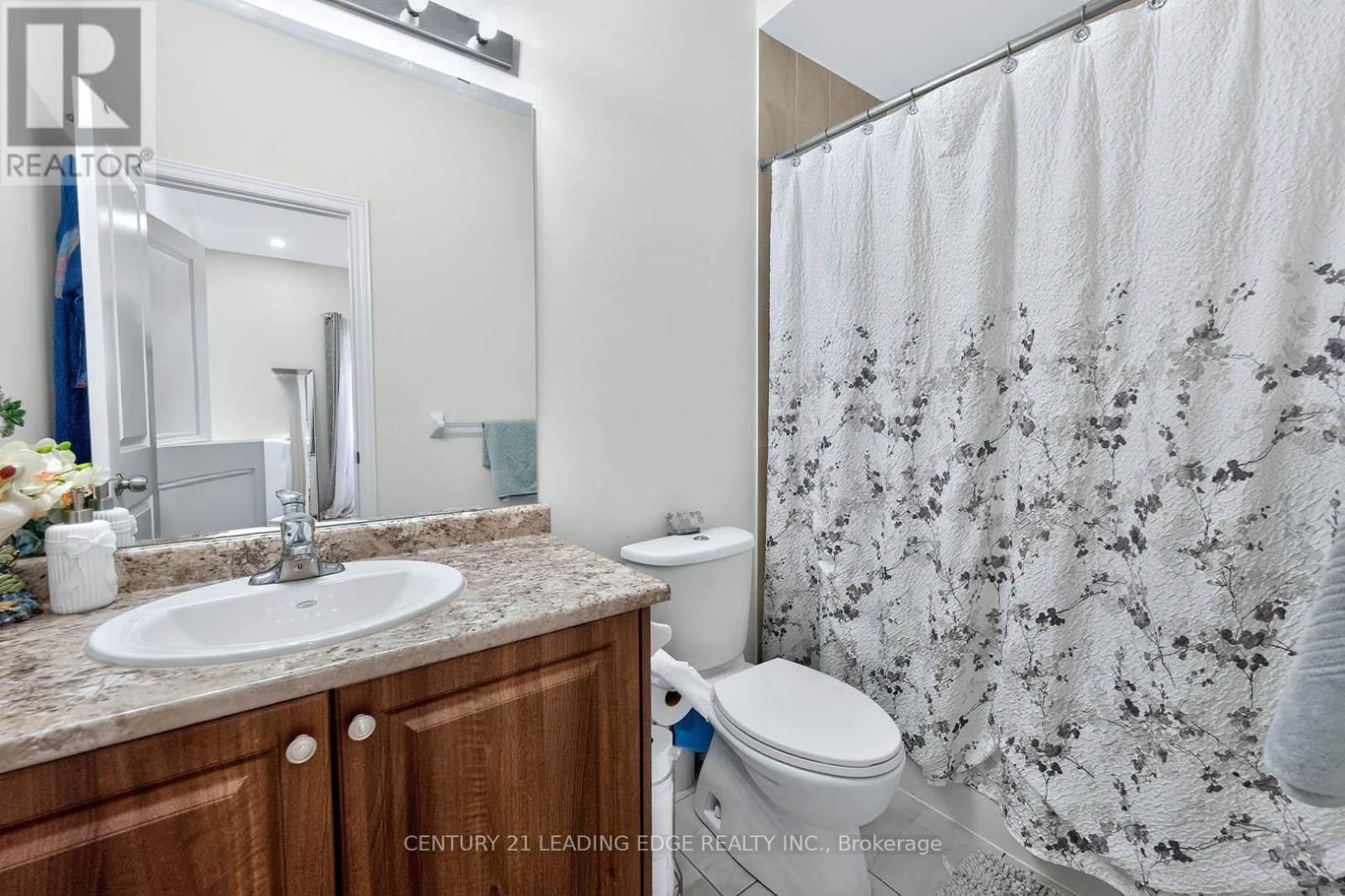 34 BUTTONLEAF CRESCENT Image 34