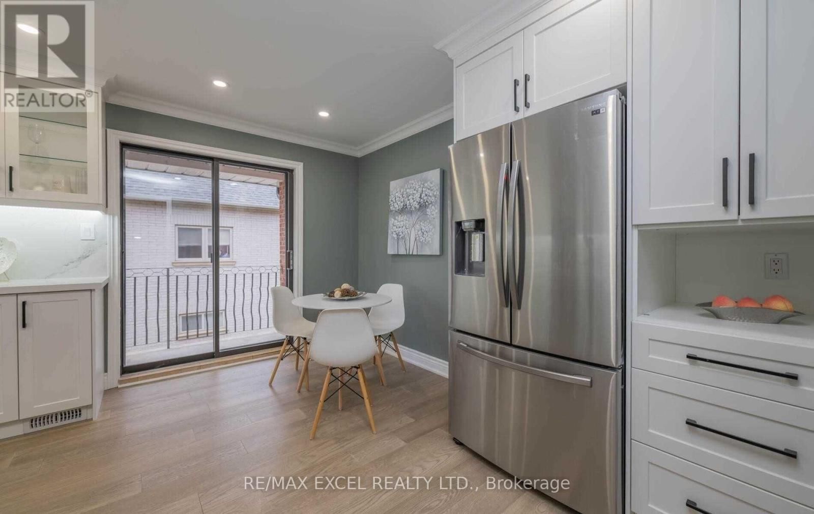 20 GARDEN AVENUE Image 13