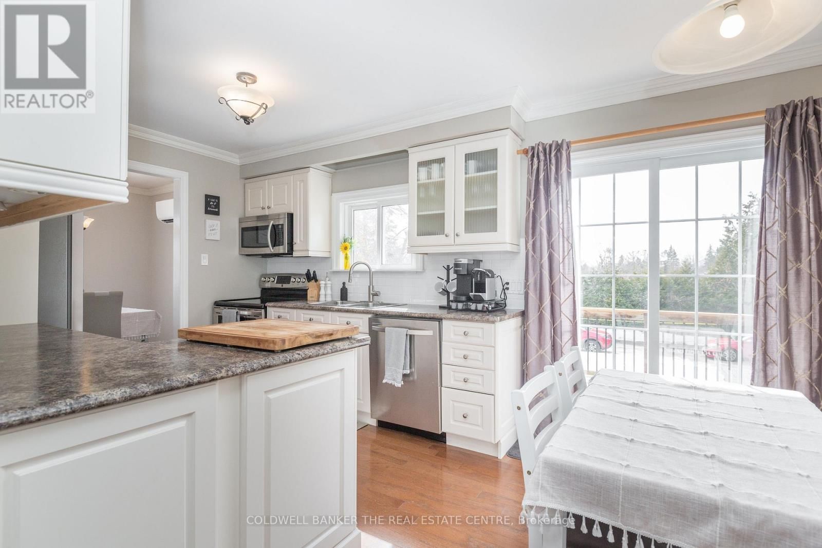 2218 MILDRED AVENUE Image 12