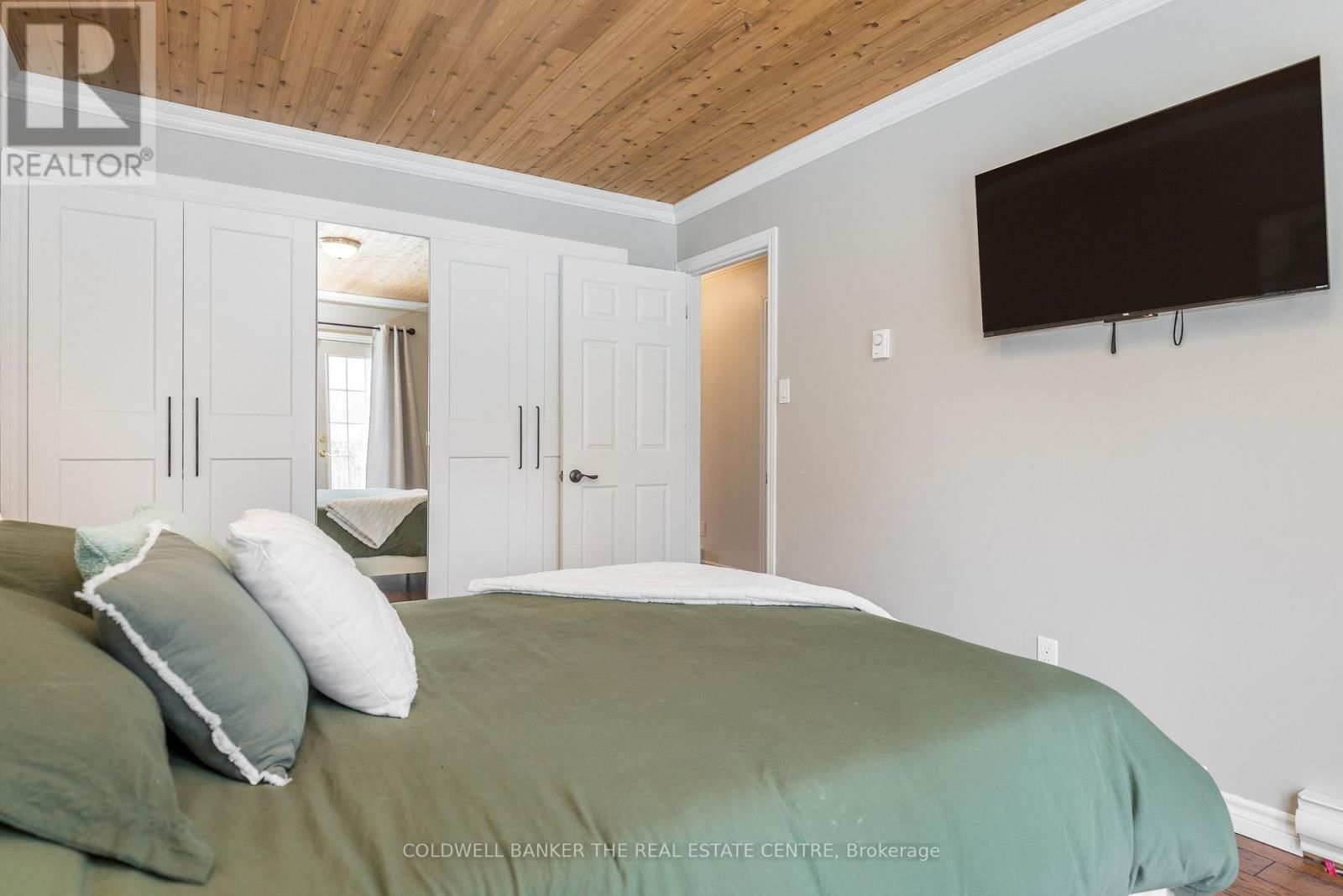 2218 MILDRED AVENUE Image 16