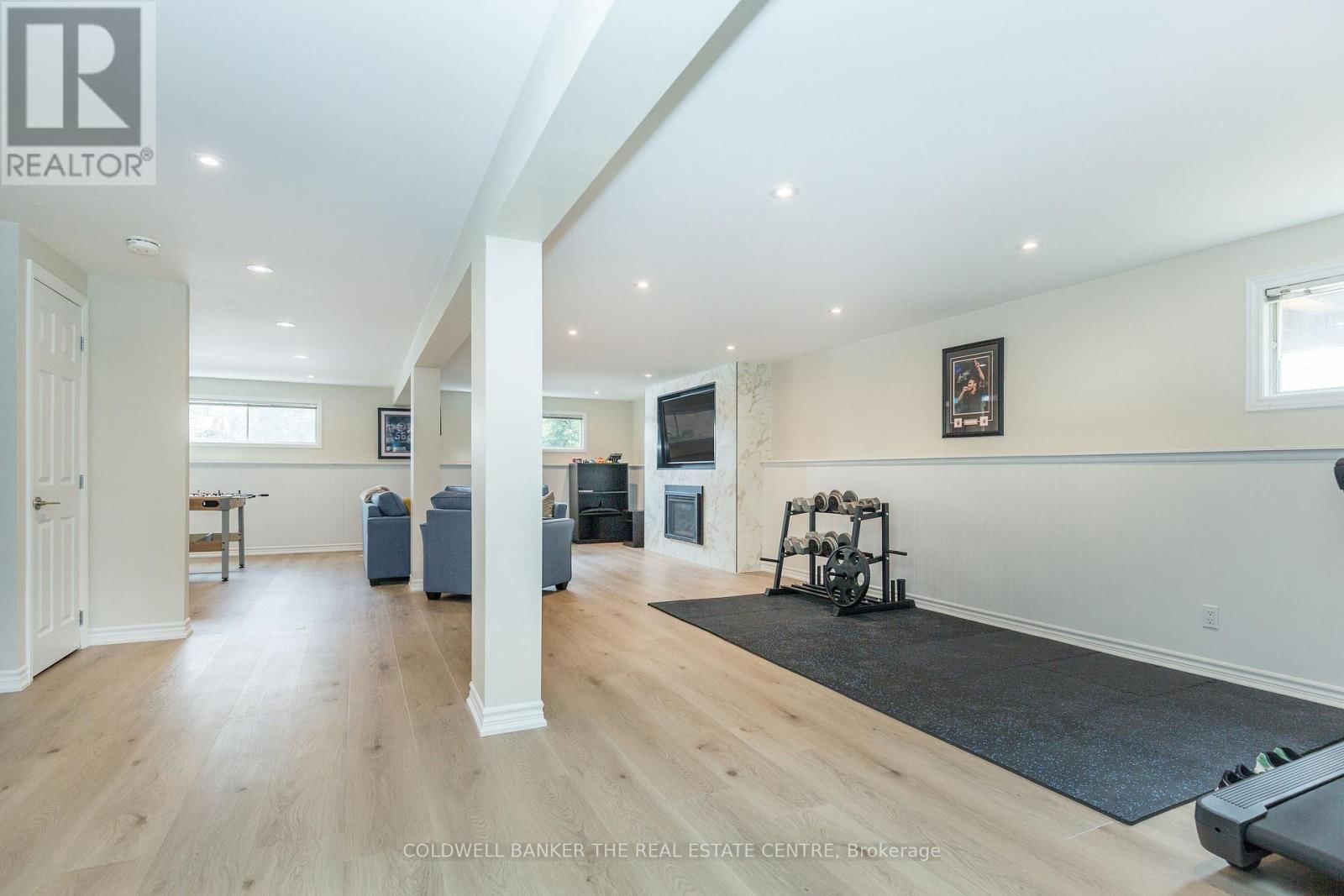 2218 MILDRED AVENUE Image 27