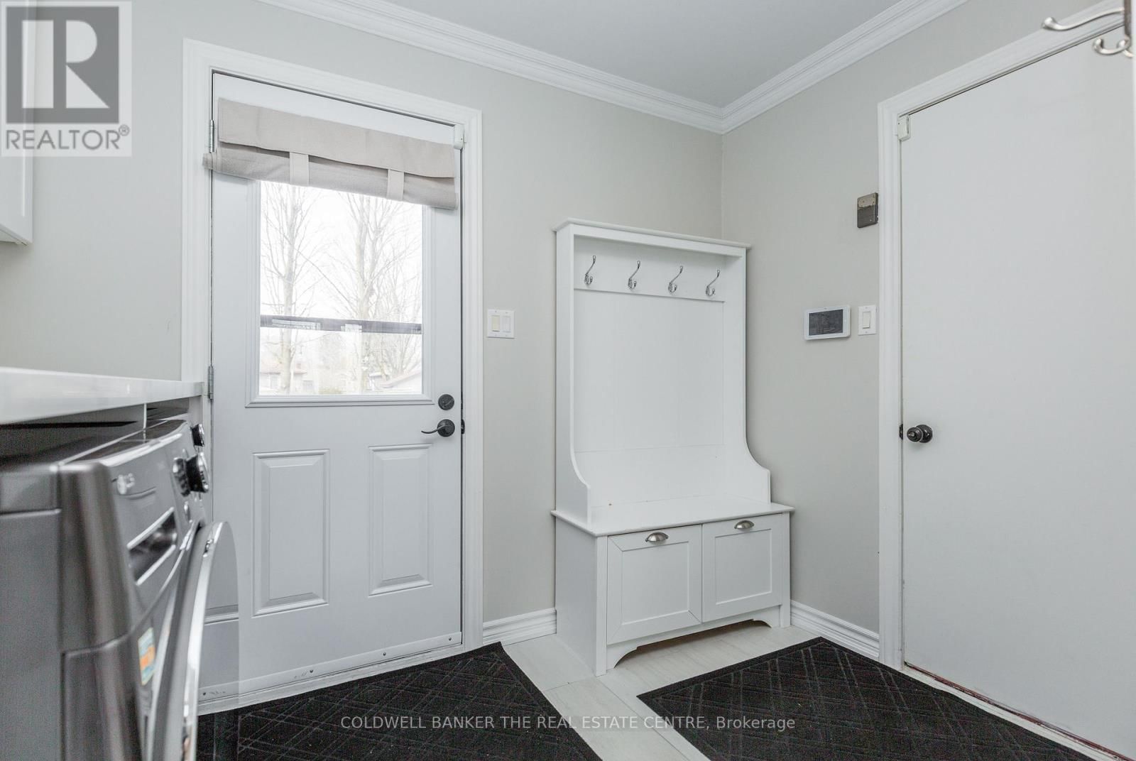 2218 MILDRED AVENUE Image 32