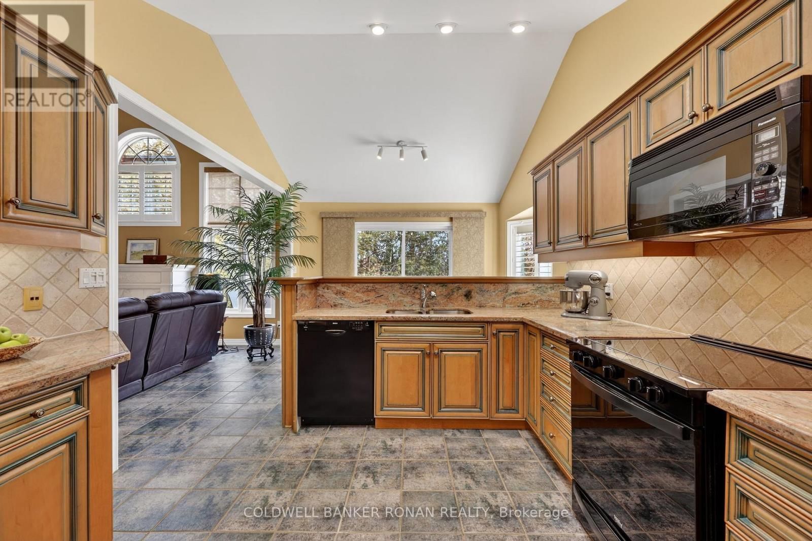 19 BELLA VISTA TRAIL Image 16