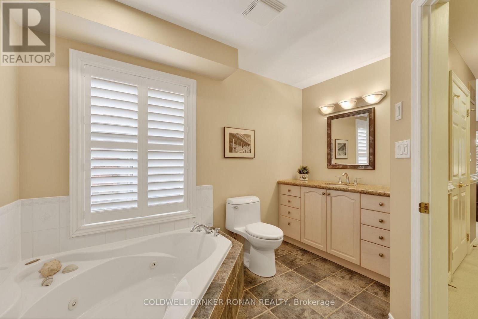 19 BELLA VISTA TRAIL Image 21