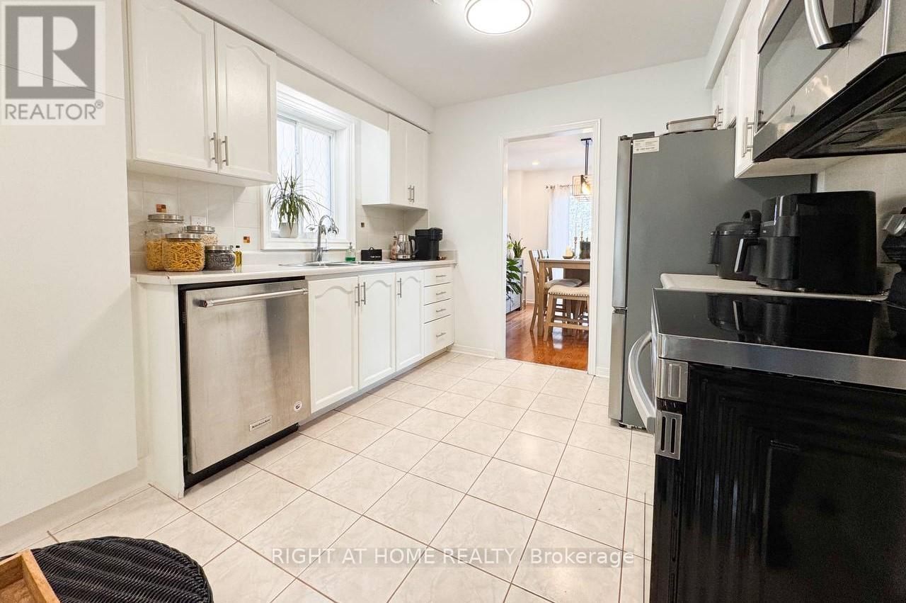 361 GASTON PLACE Image 4