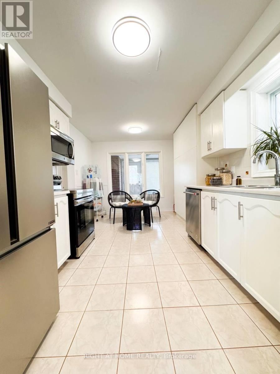 361 GASTON PLACE Image 5