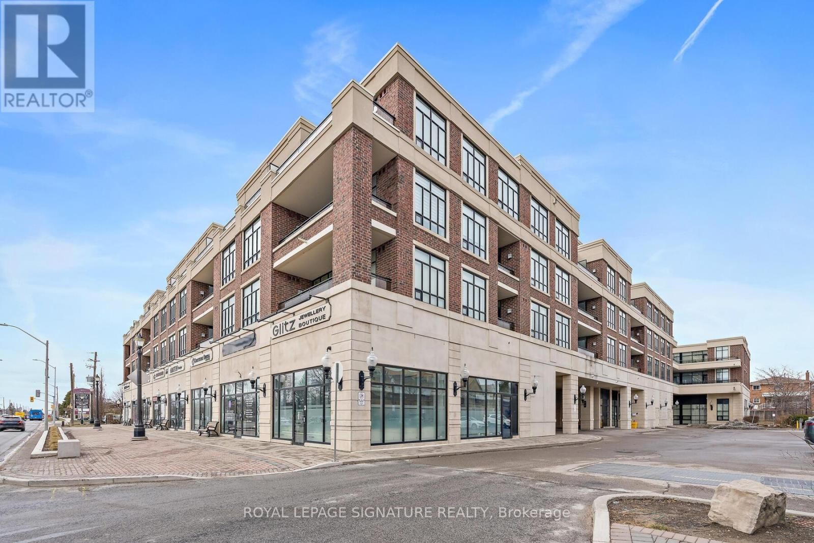 220 - 2396 MAJOR MACKENZIE DRIVE WEST Image 1