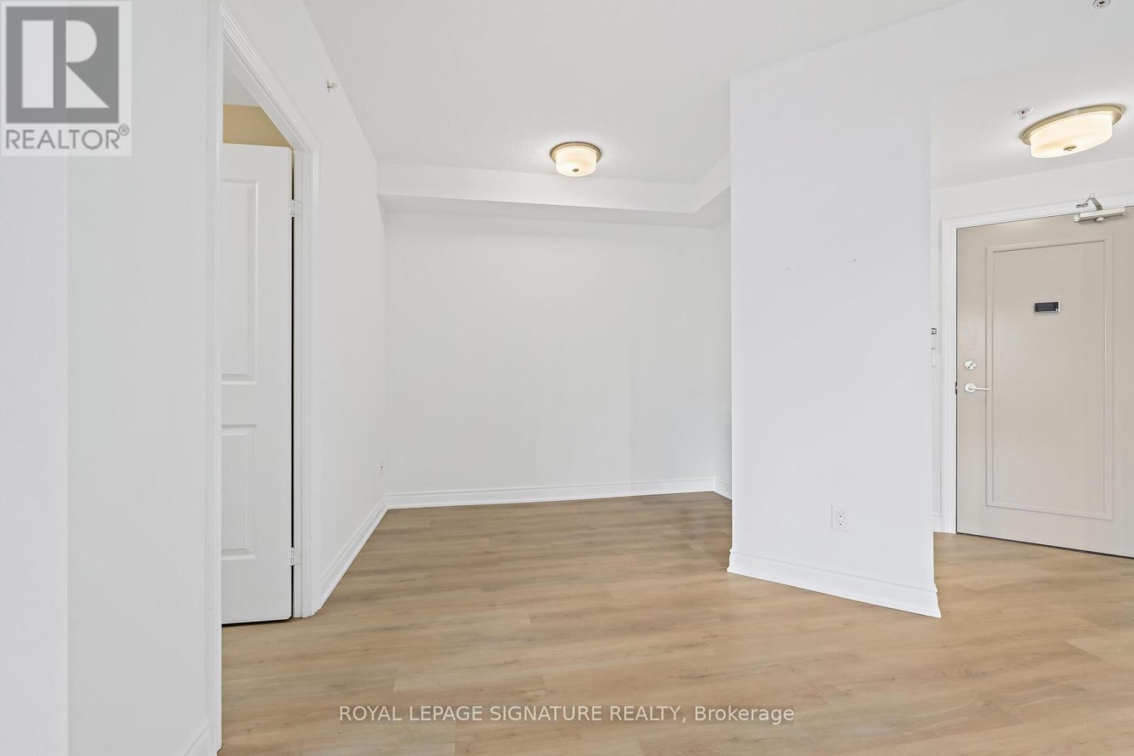 220 - 2396 MAJOR MACKENZIE DRIVE WEST Image 13