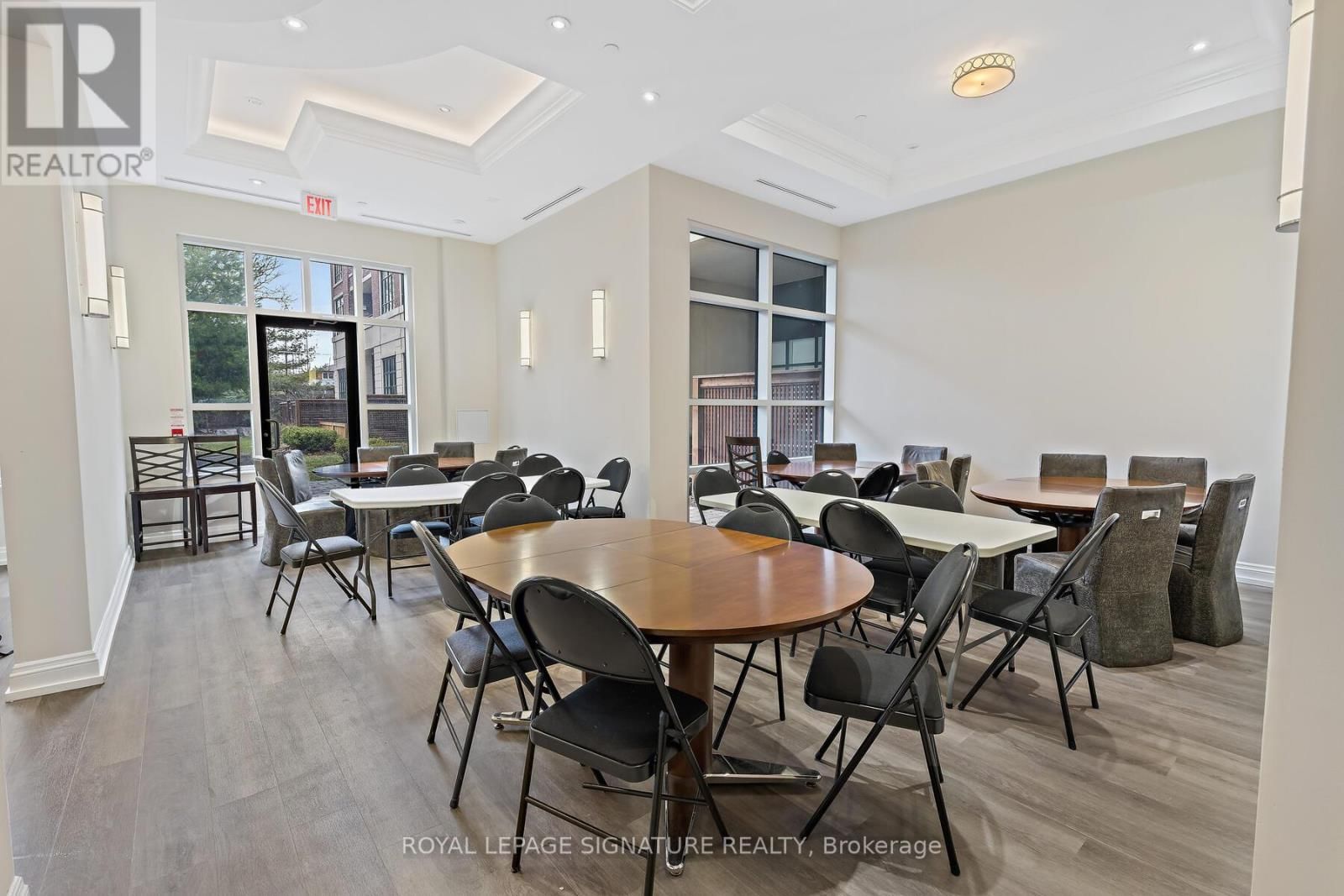 220 - 2396 MAJOR MACKENZIE DRIVE WEST Image 28