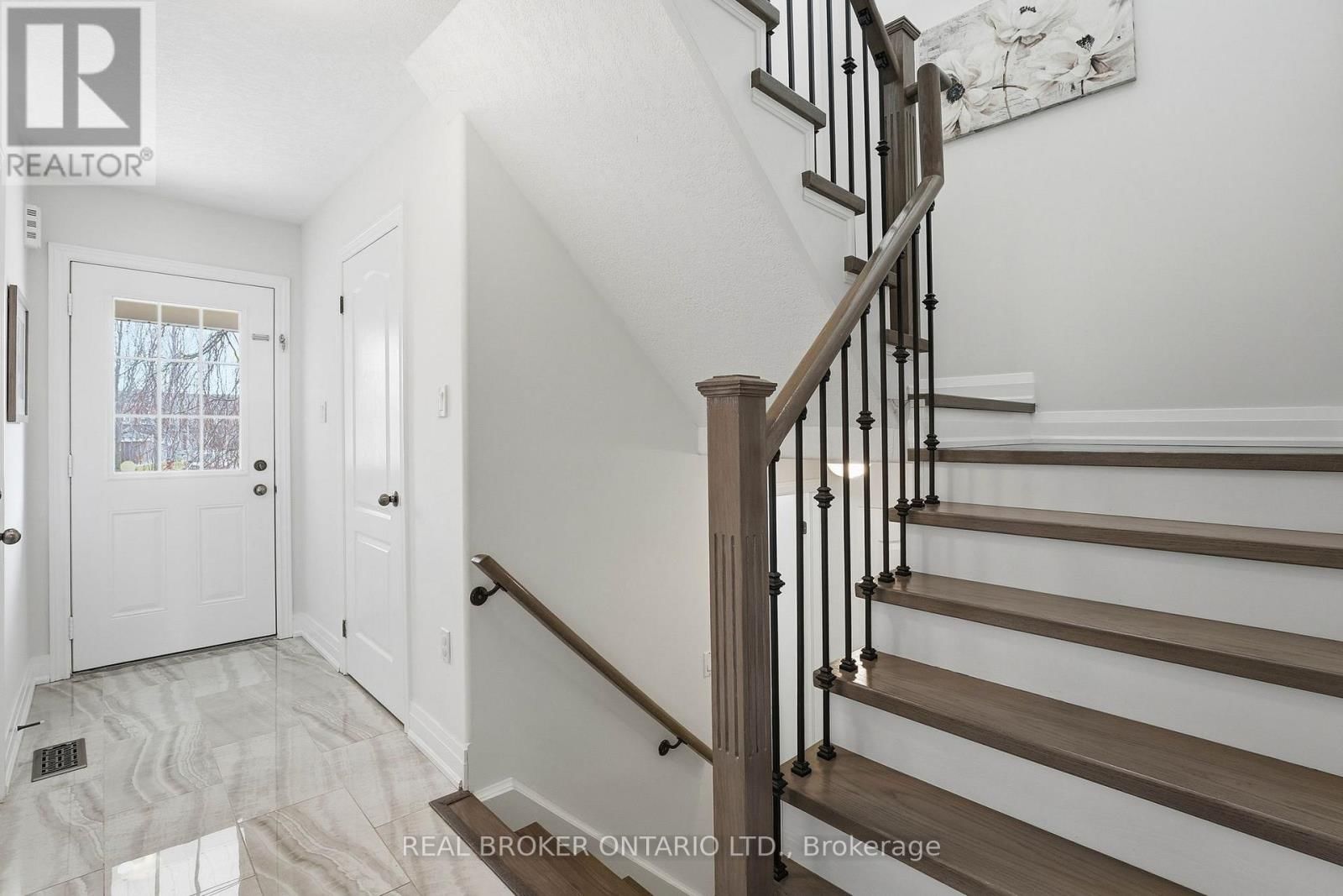 55 CHRISTINA CRESCENT Image 15