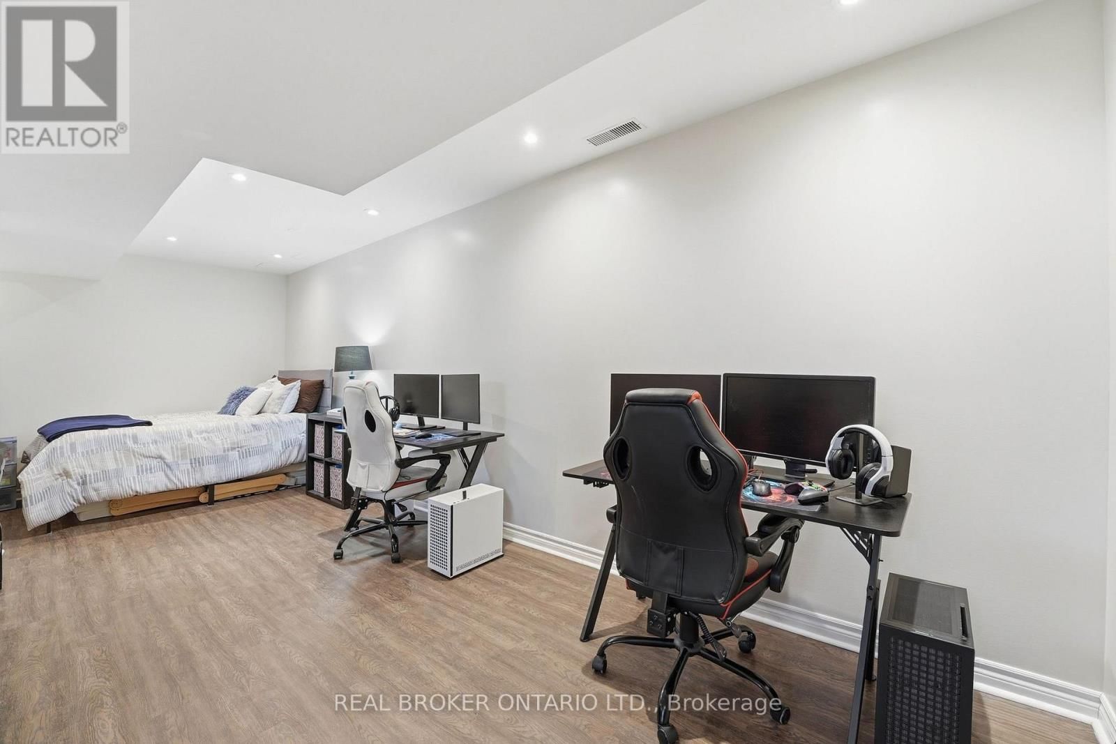 55 CHRISTINA CRESCENT Image 28