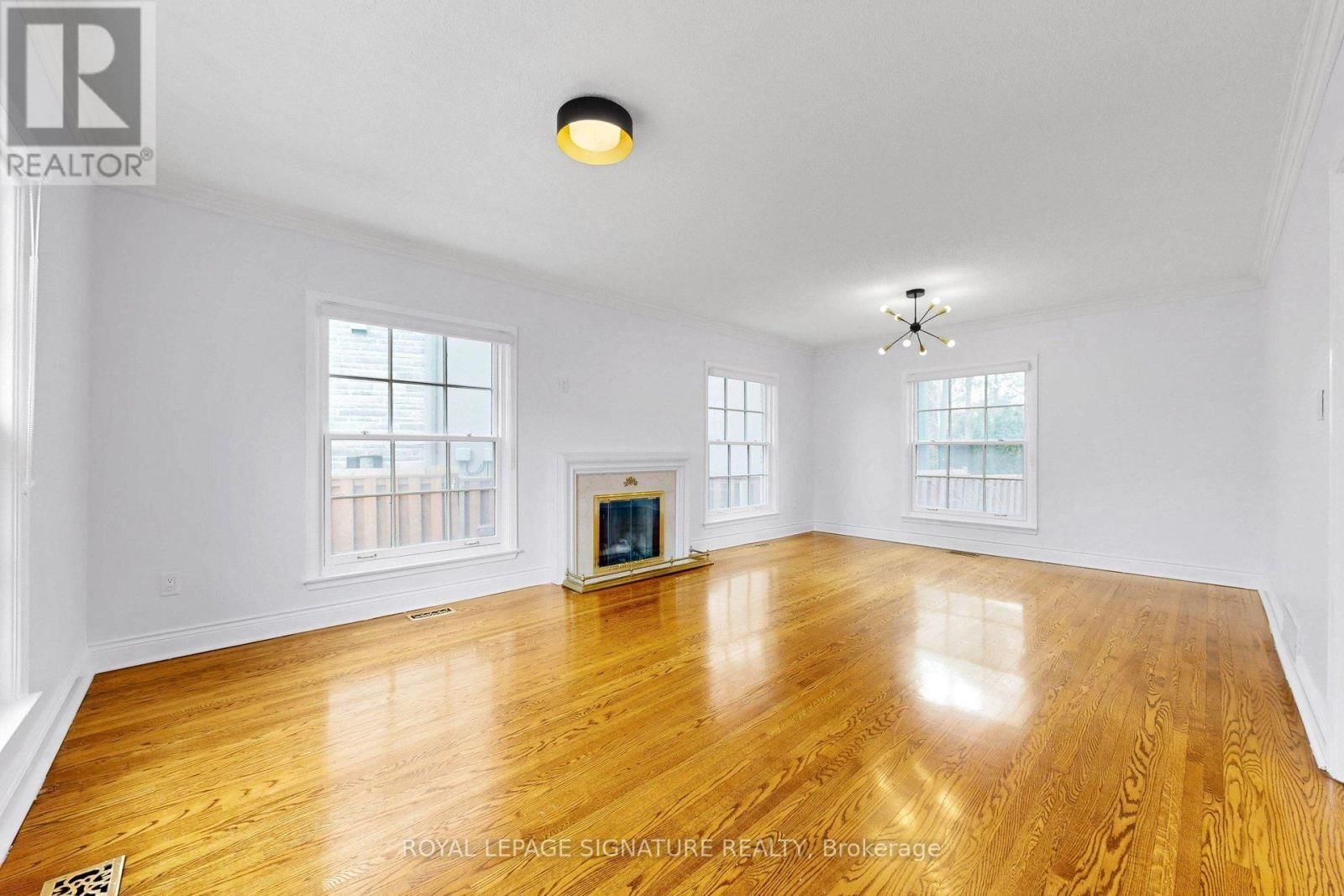 24 LAURELEAF ROAD Image 12