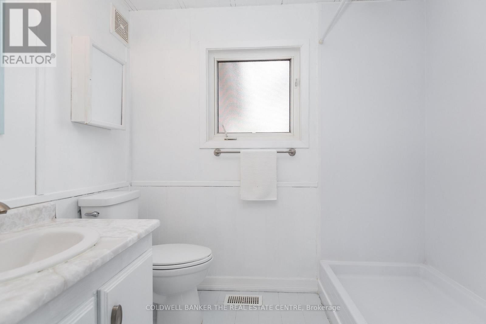 60 LINDEN LANE Image 24