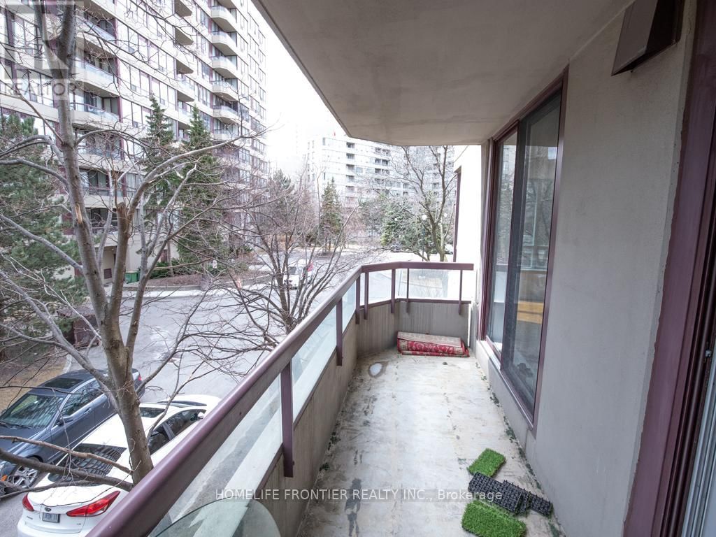 210 - 81 TOWNSGATE DRIVE EAST Image 11