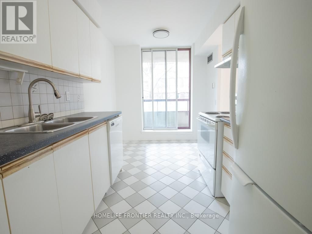 210 - 81 TOWNSGATE DRIVE EAST Image 13