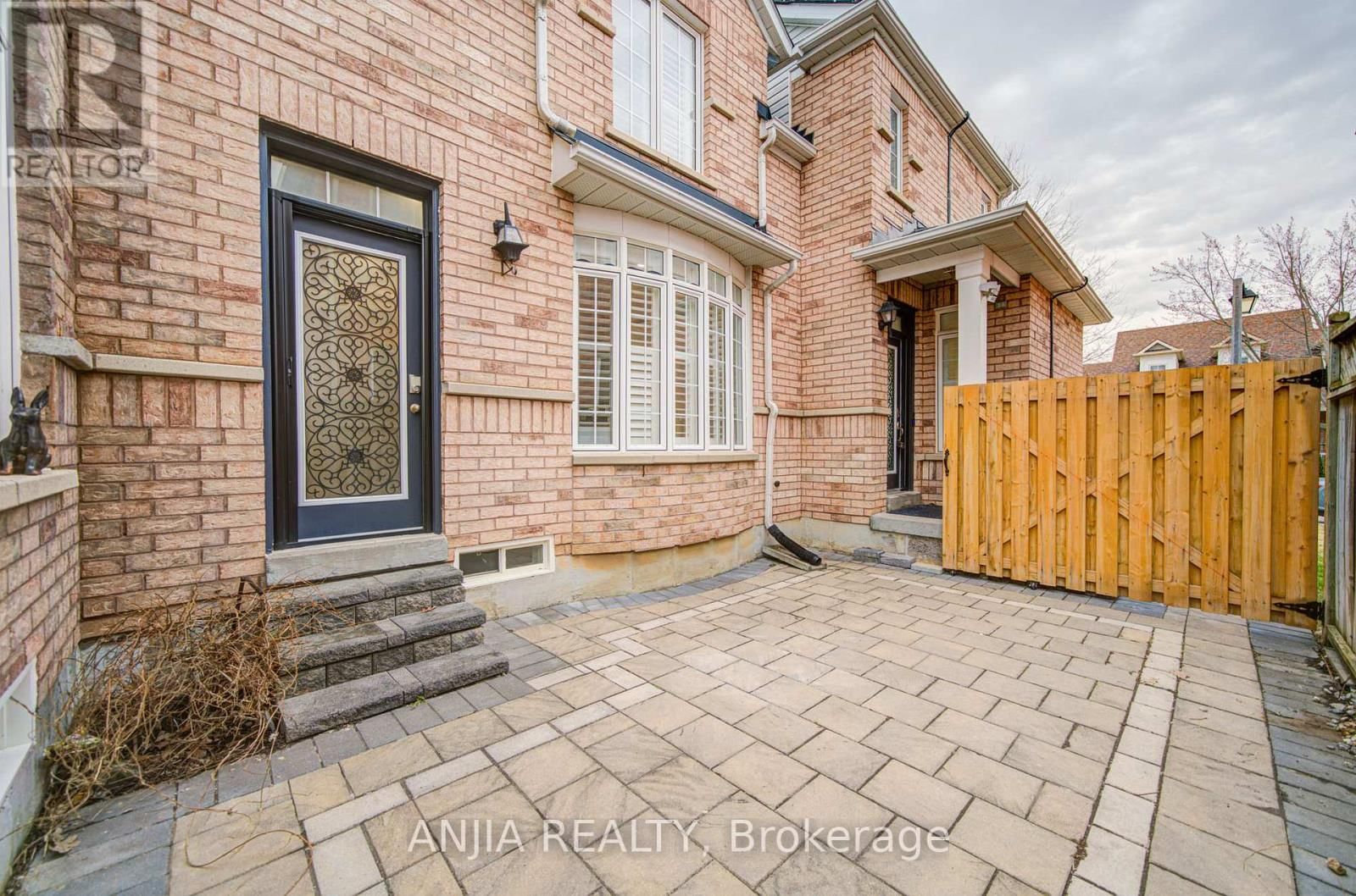 116 EMERY HILL BOULEVARD Image 25