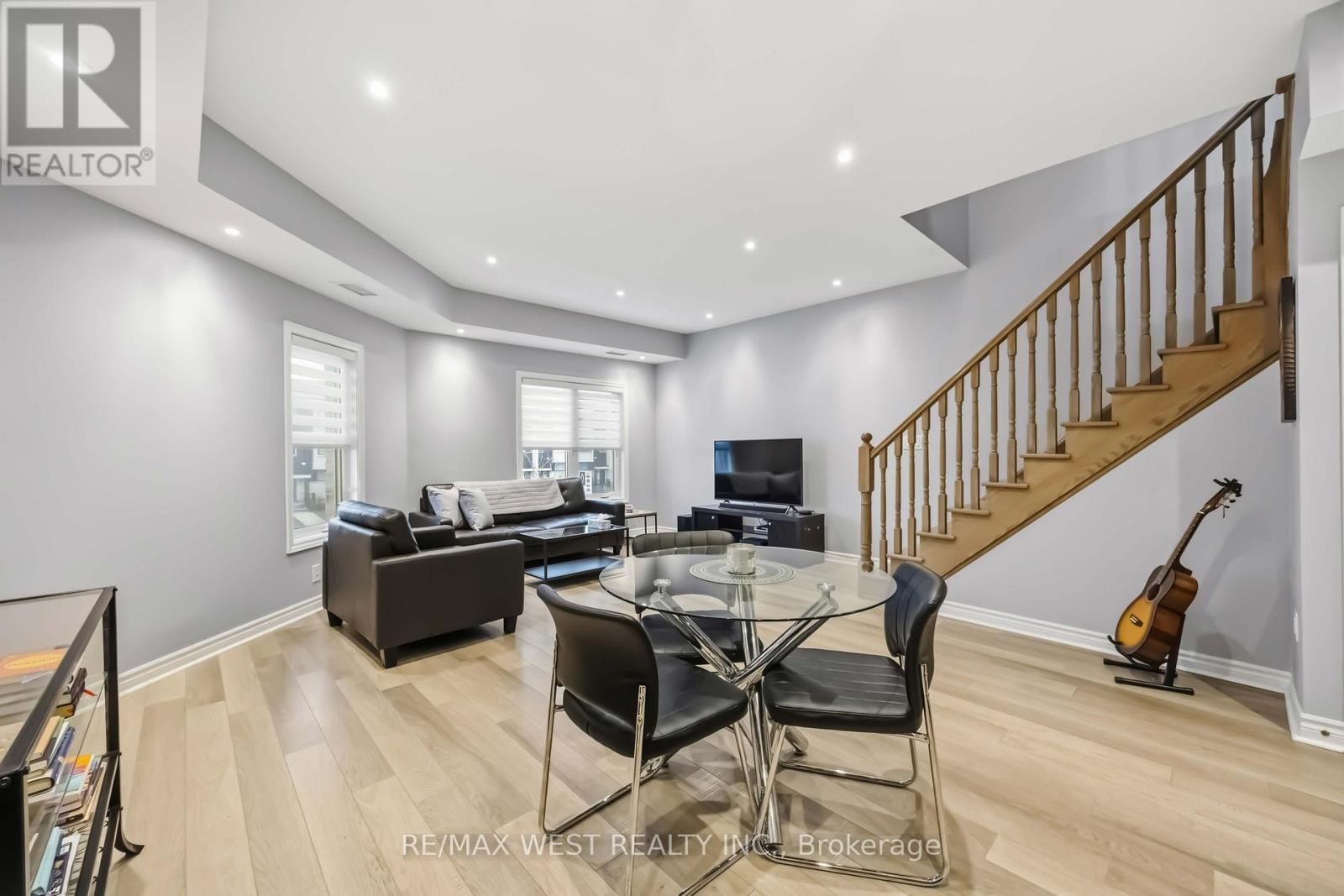 32 - 3905 MAJOR MACKENZIE DRIVE Image 10