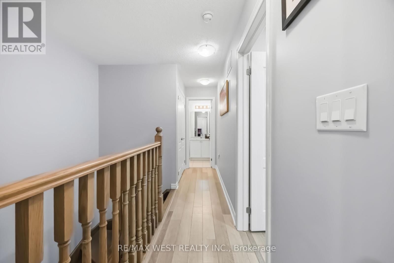 32 - 3905 MAJOR MACKENZIE DRIVE Image 20