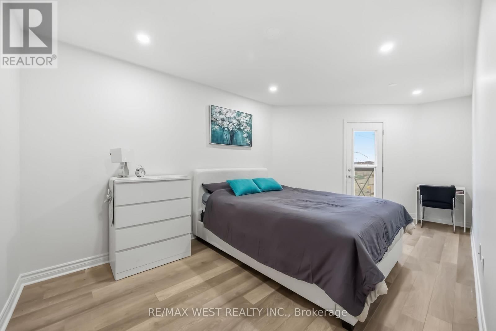 32 - 3905 MAJOR MACKENZIE DRIVE Image 21